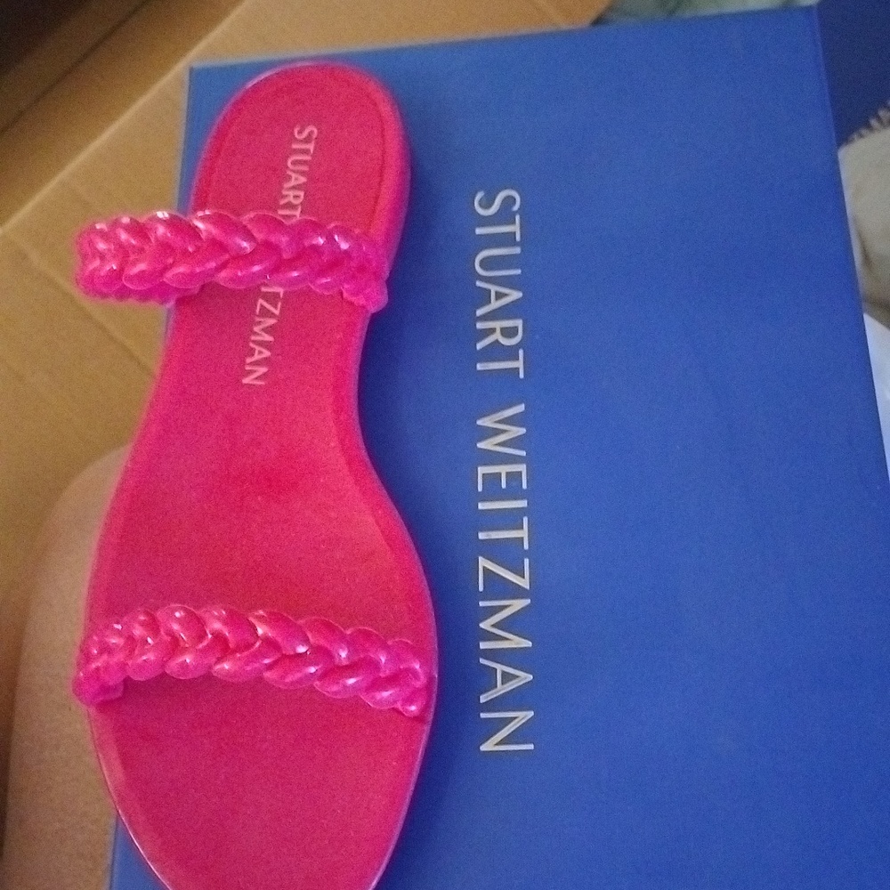 Size 11M Stuart Weitzman Slides
